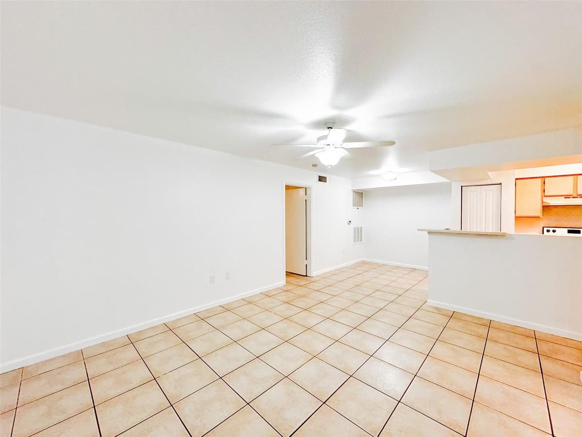 3032 PARKWAY BOULEVARD — photo 6 of 27