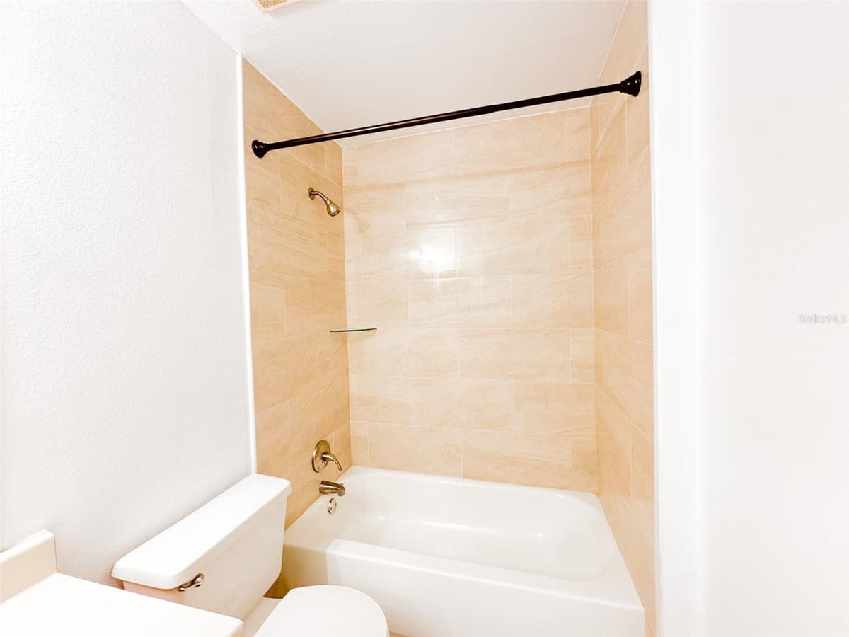3032 PARKWAY BOULEVARD — photo 24 of 27