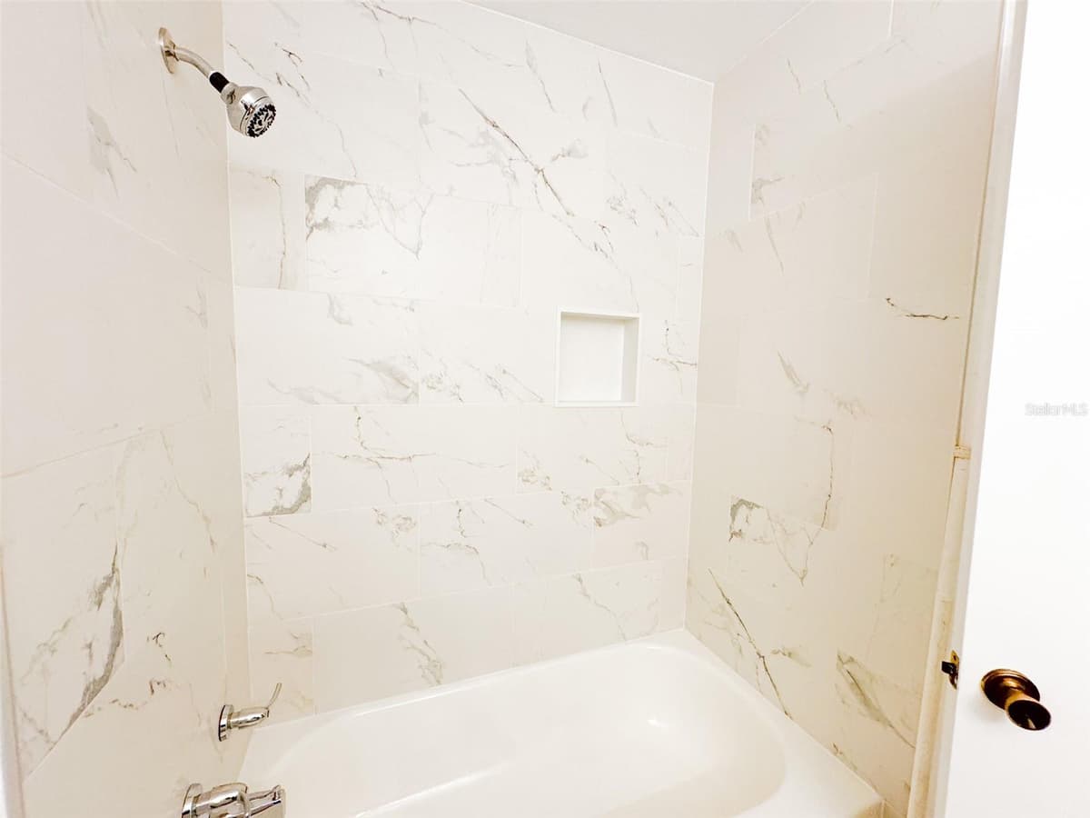 3032 PARKWAY BOULEVARD — photo 18 of 27