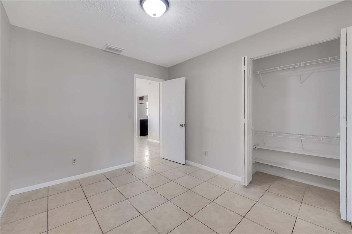 1909 GREEN STREET — photo 17 of 37