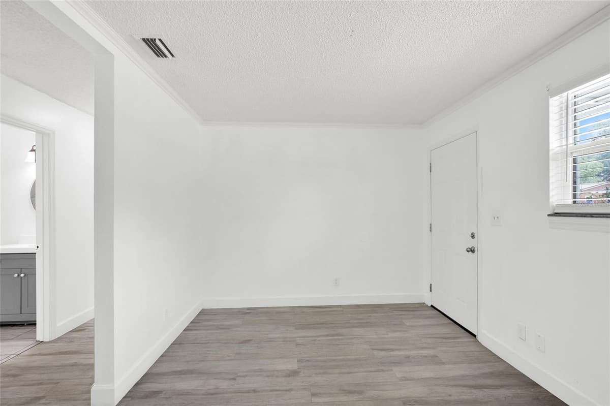 8017 PARENTAL CIRCLE ROAD — photo 7 of 37