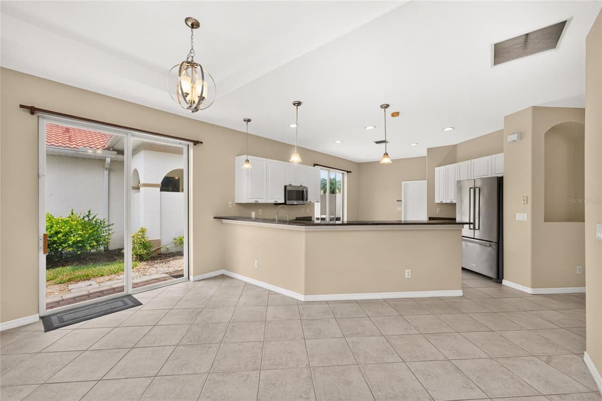 246 MESTRE PLACE — photo 12 of 64