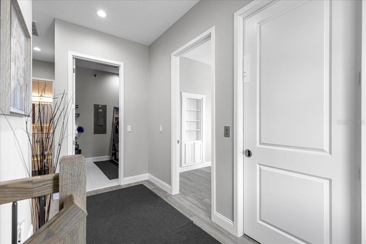6812 DRIFTWOOD DRIVE — photo 24 of 57