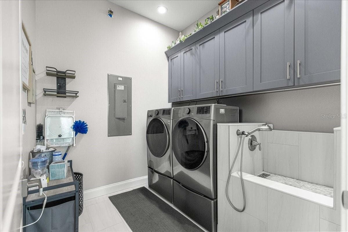 6812 DRIFTWOOD DRIVE — photo 35 of 57