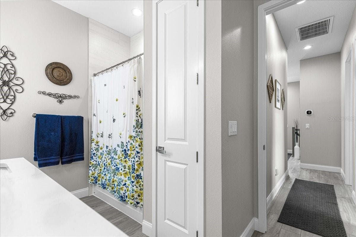 6812 DRIFTWOOD DRIVE — photo 33 of 57
