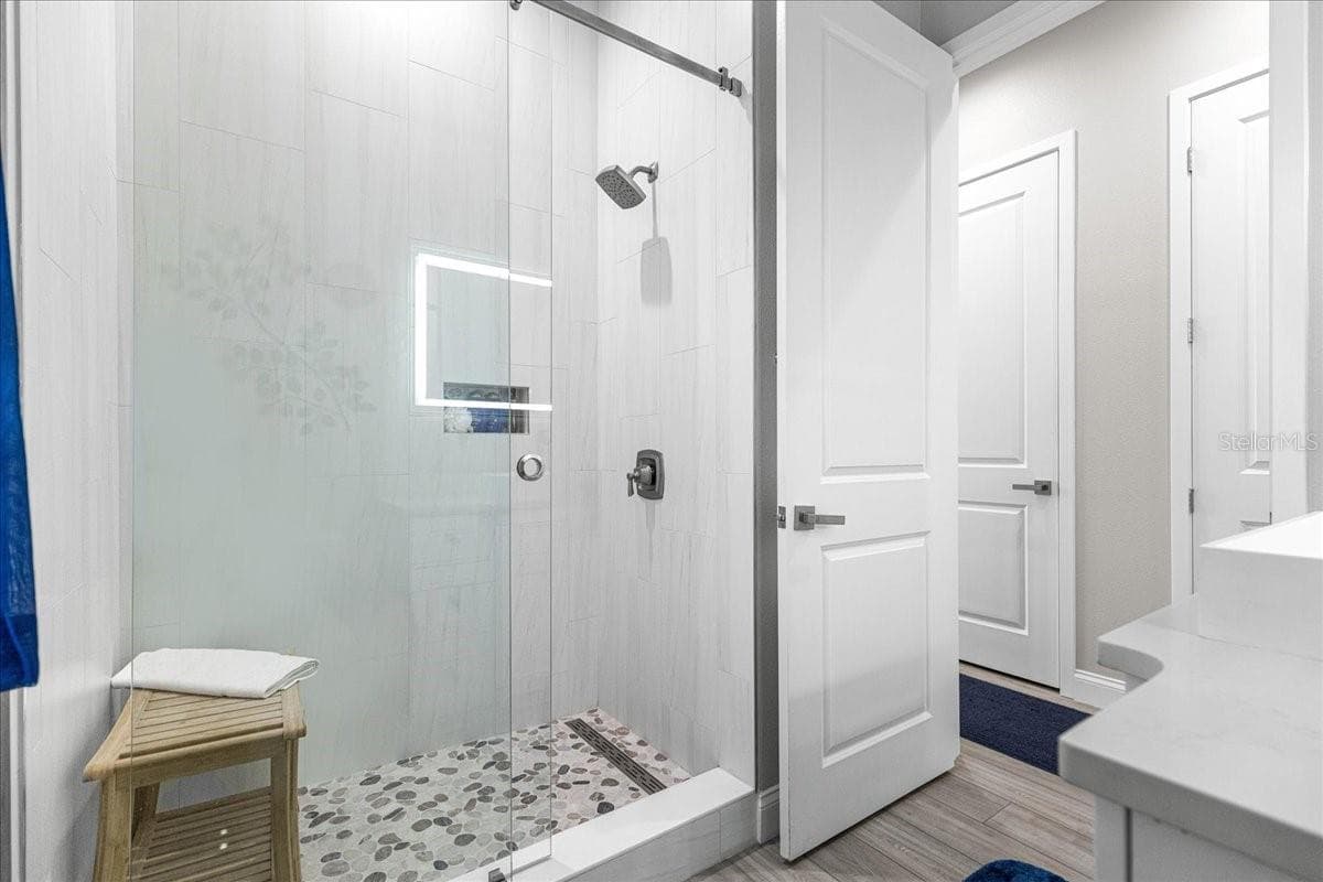 6812 DRIFTWOOD DRIVE — photo 22 of 57