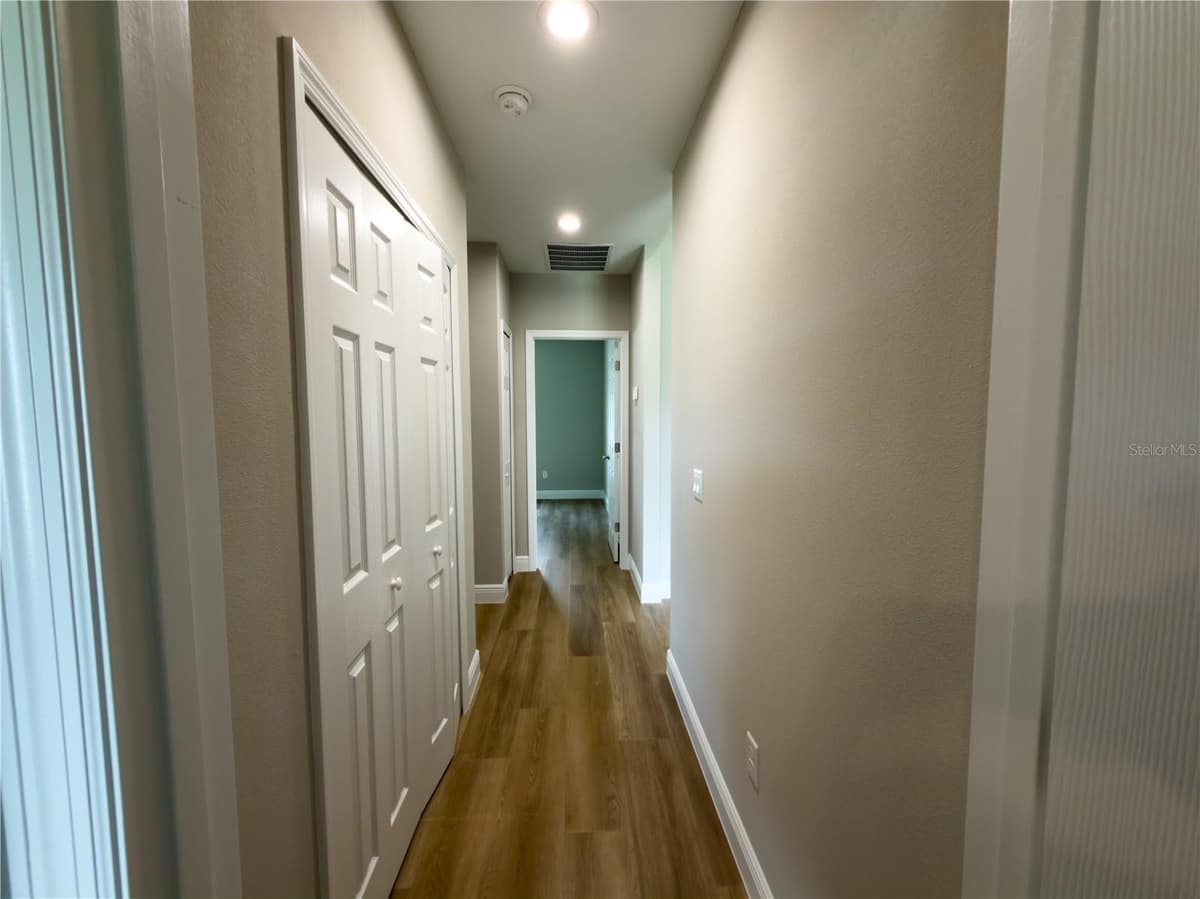 1592 NORMANDY BOULEVARD — photo 18 of 27