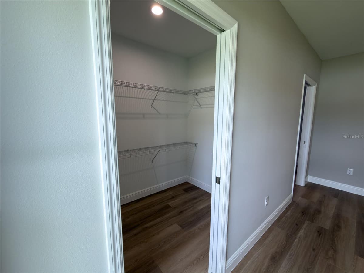 1592 NORMANDY BOULEVARD — photo 25 of 27