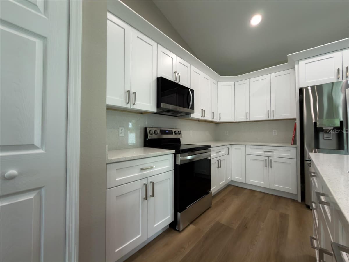 1592 NORMANDY BOULEVARD — photo 16 of 27