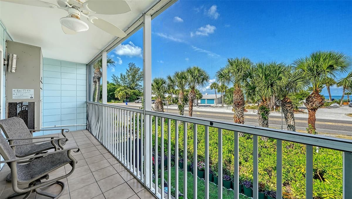 2850 GULF OF MEXICO DRIVE — photo 8 of 37
