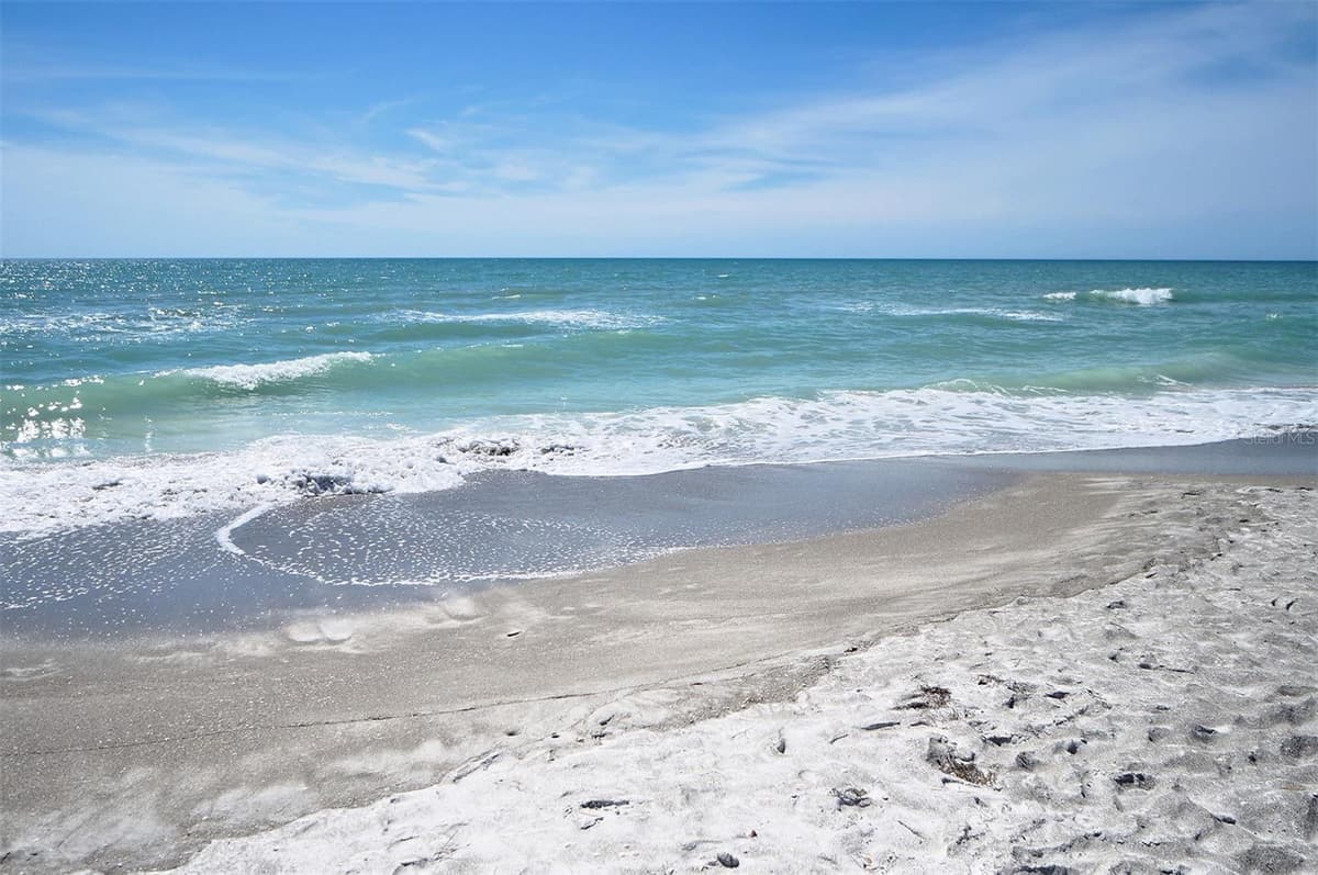 2850 GULF OF MEXICO DRIVE — photo 31 of 37