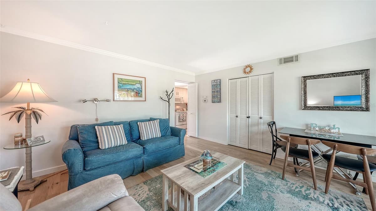 2850 GULF OF MEXICO DRIVE — photo 13 of 37