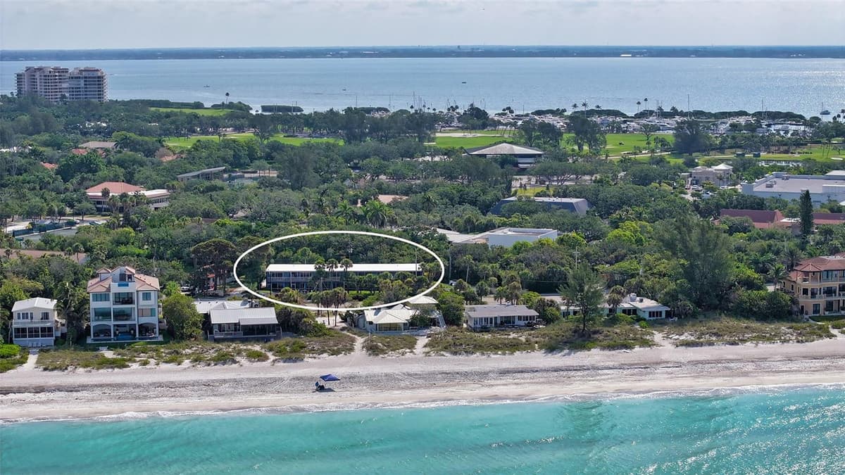 2850 GULF OF MEXICO DRIVE — photo 1 of 37
