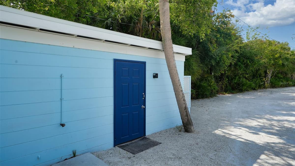 2850 GULF OF MEXICO DRIVE — photo 26 of 37
