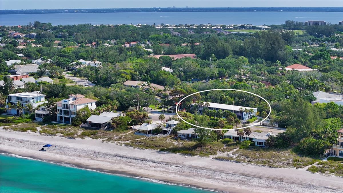 2850 GULF OF MEXICO DRIVE — photo 35 of 37