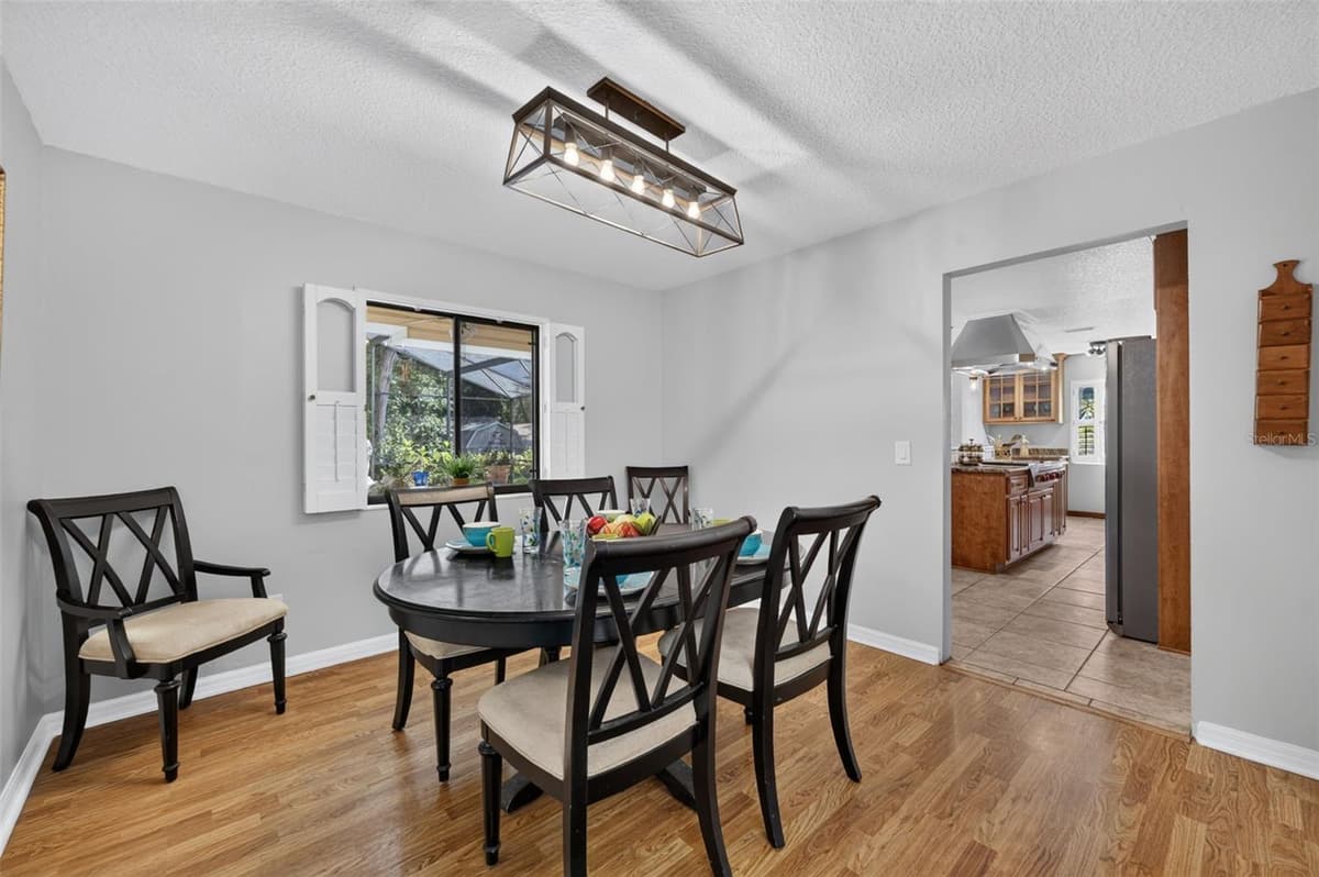 551 RYLANE STREET — photo 18 of 47