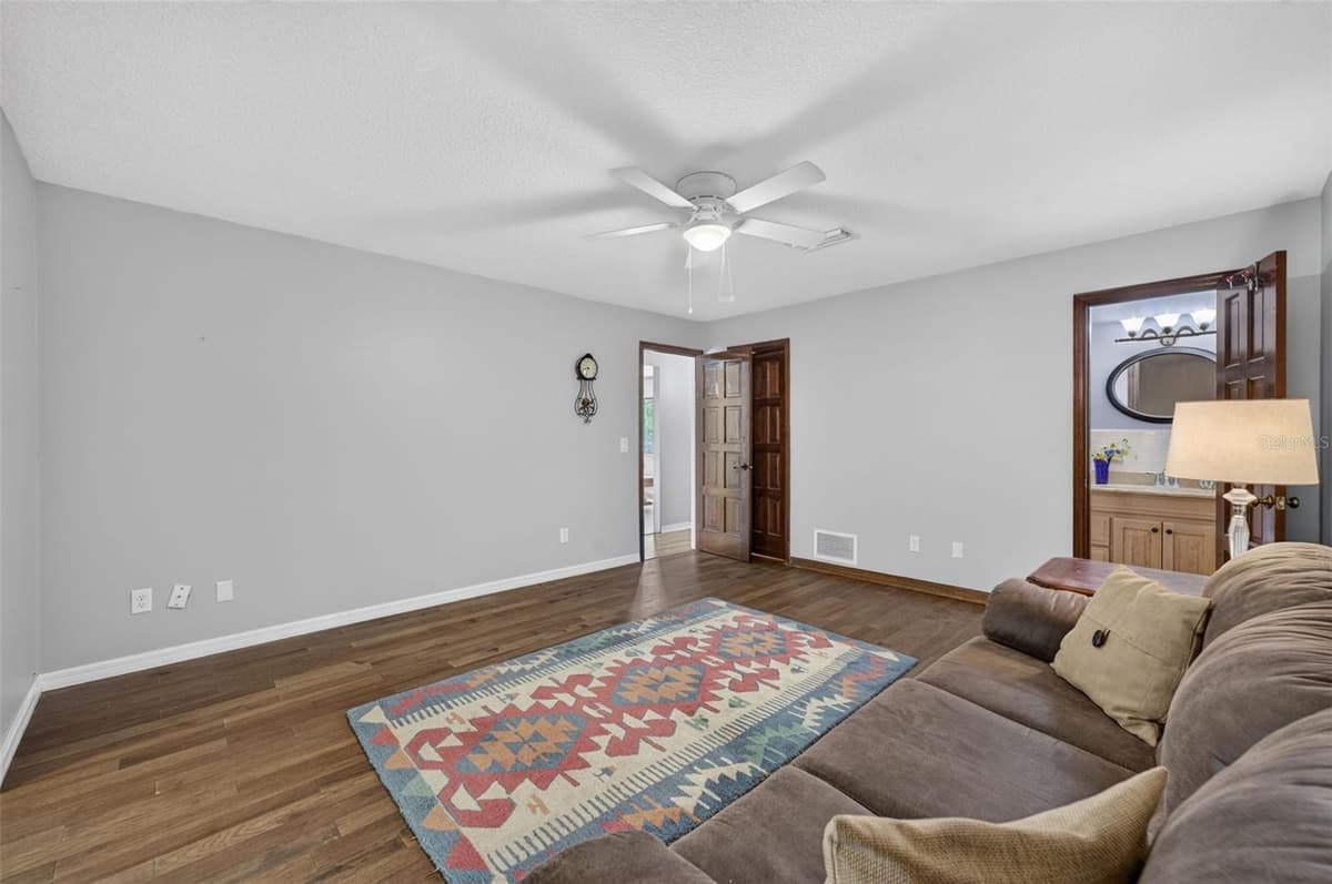 551 RYLANE STREET — photo 23 of 47