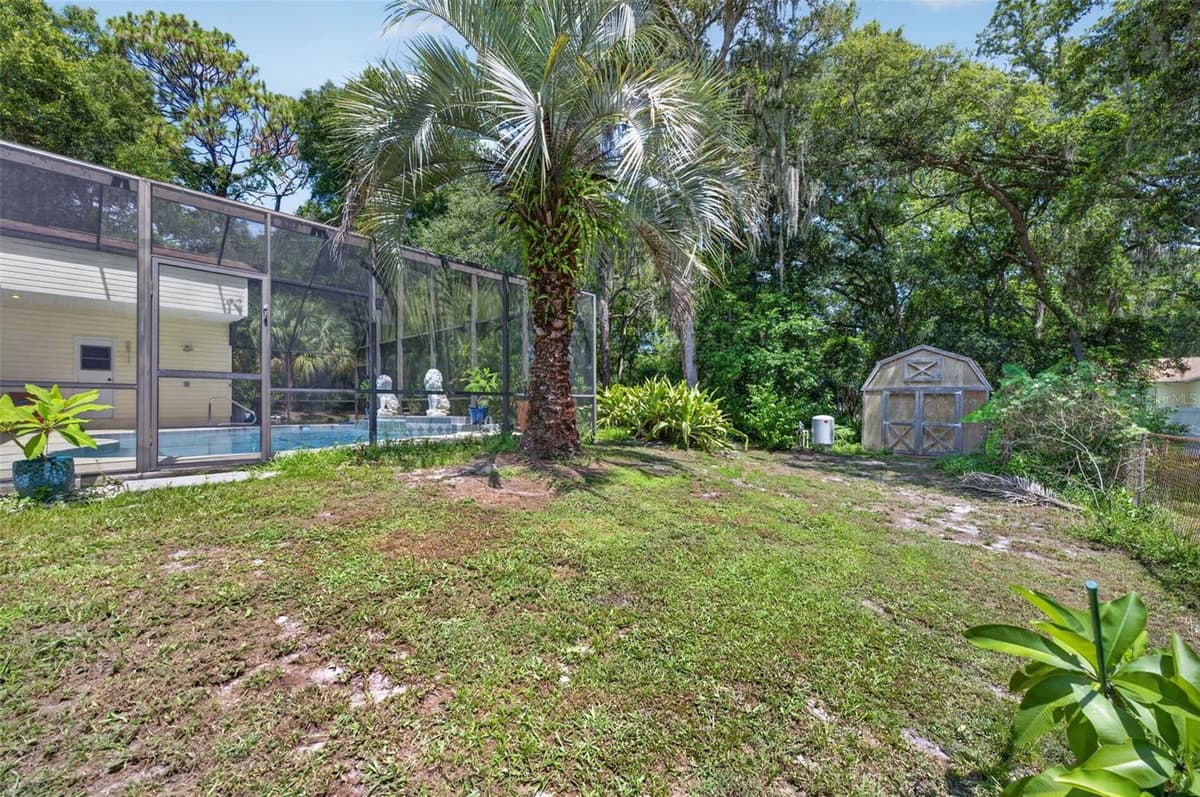 551 RYLANE STREET — photo 43 of 47
