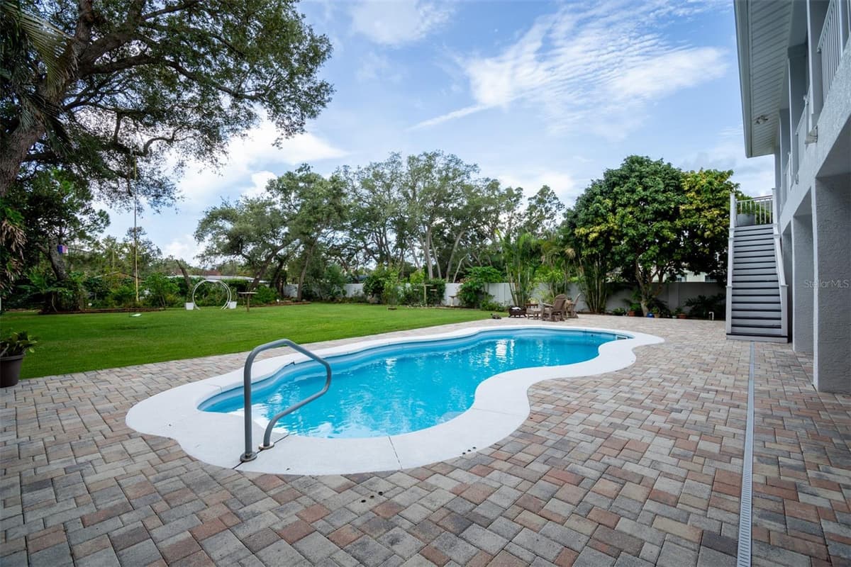 1605 GULF ROAD — photo 4 of 53