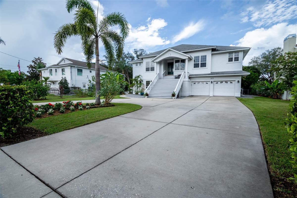 1605 GULF ROAD — photo 12 of 53