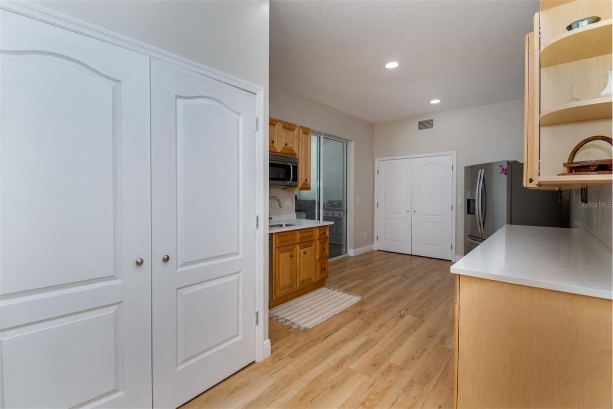 1605 GULF ROAD — photo 44 of 53