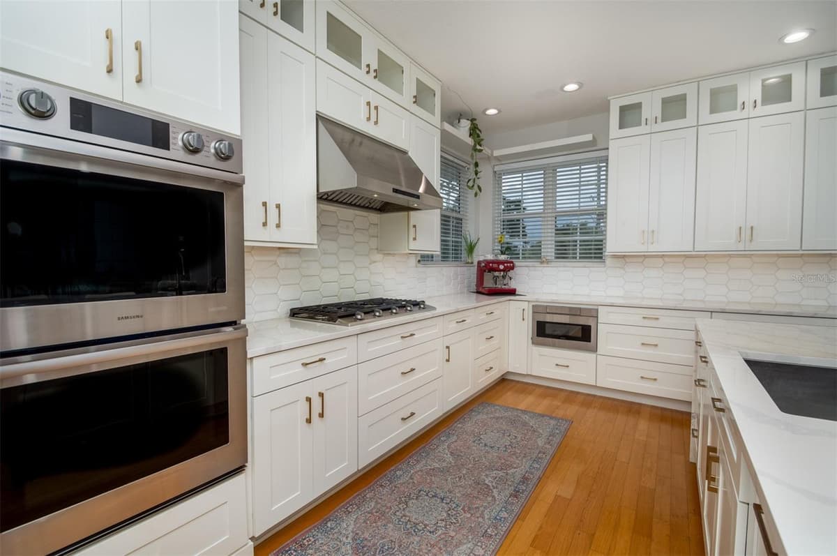 1605 GULF ROAD — photo 8 of 53