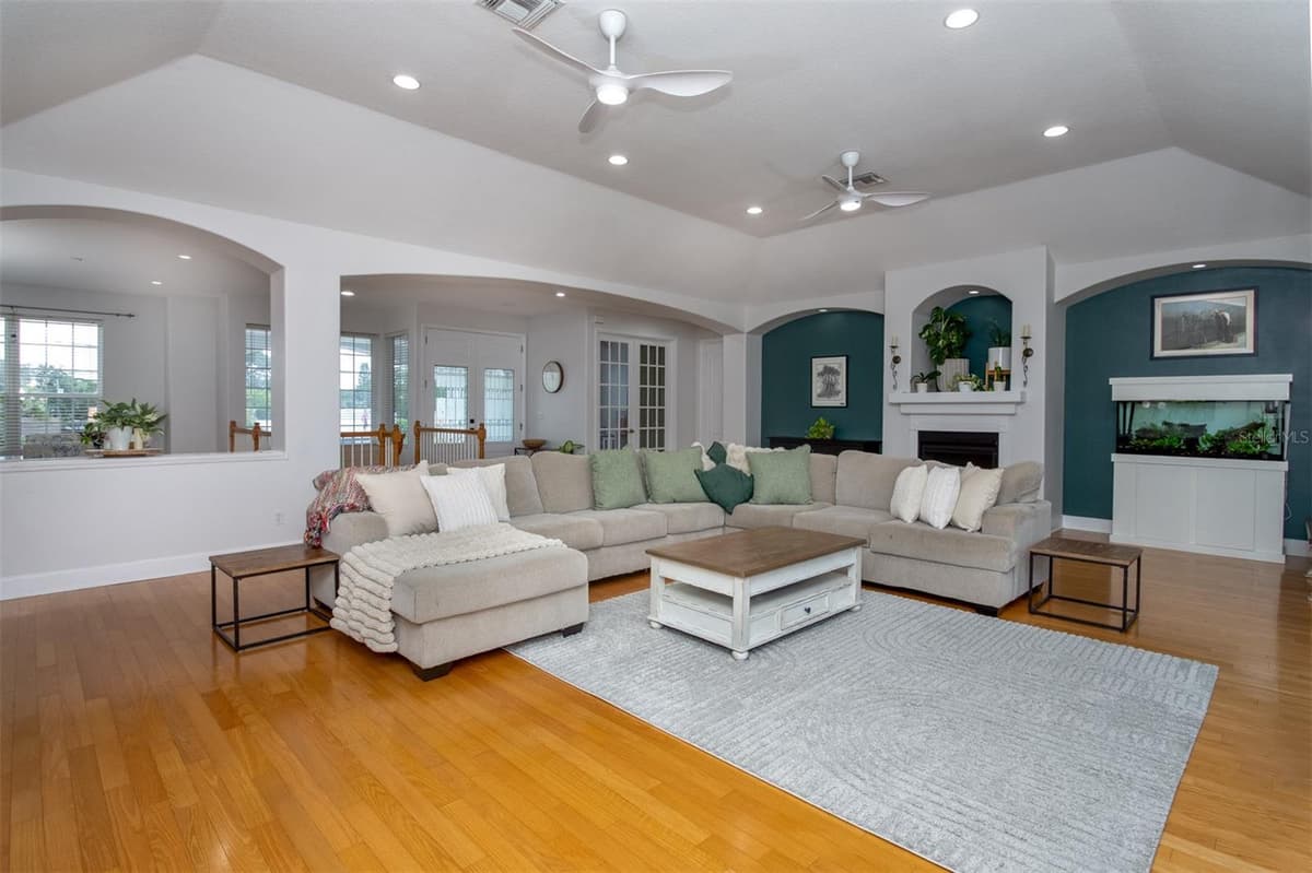 1605 GULF ROAD — photo 21 of 53