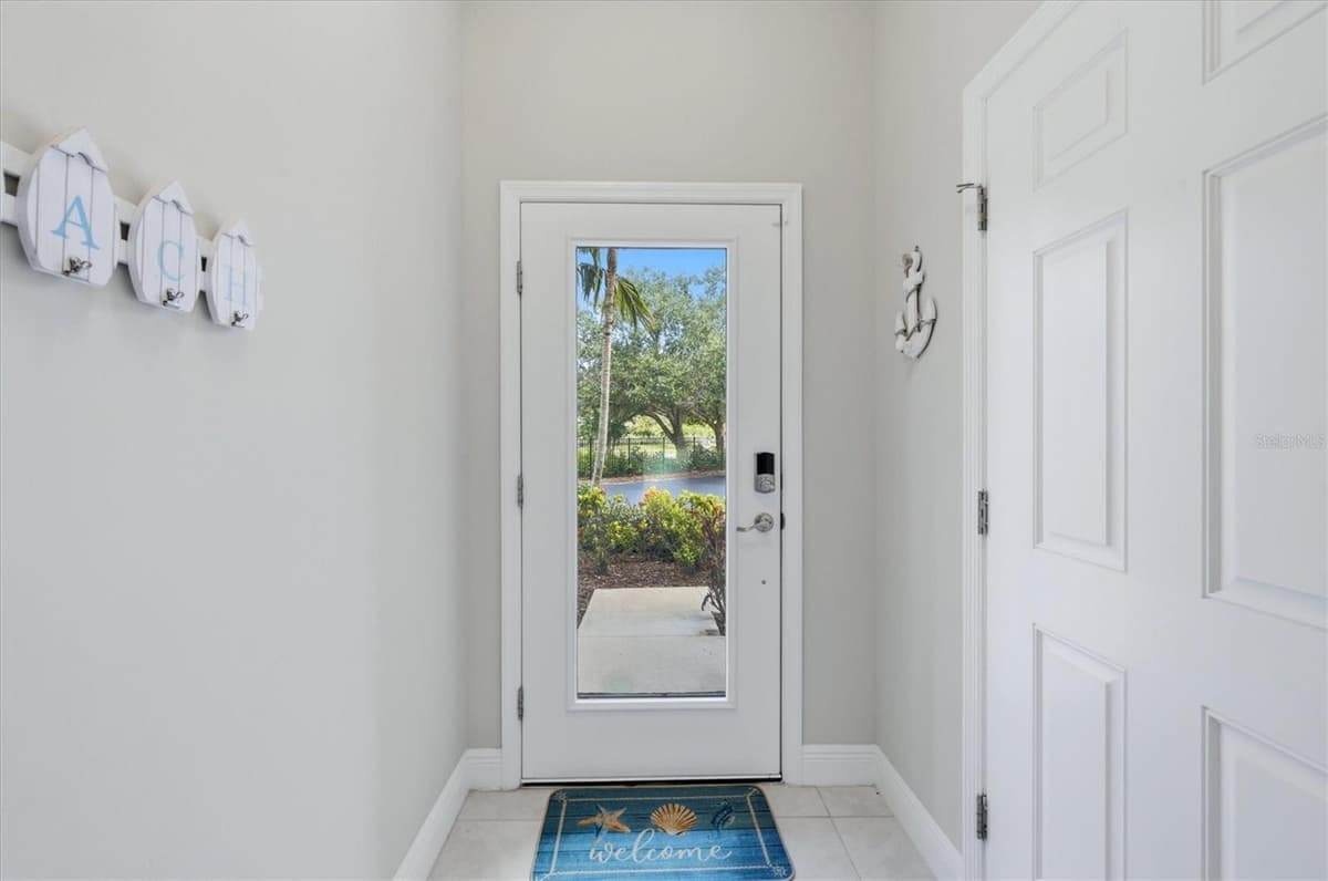 10425 PILOTHOUSE COURT — photo 3 of 57