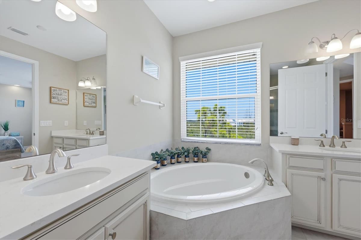 10425 PILOTHOUSE COURT — photo 28 of 57