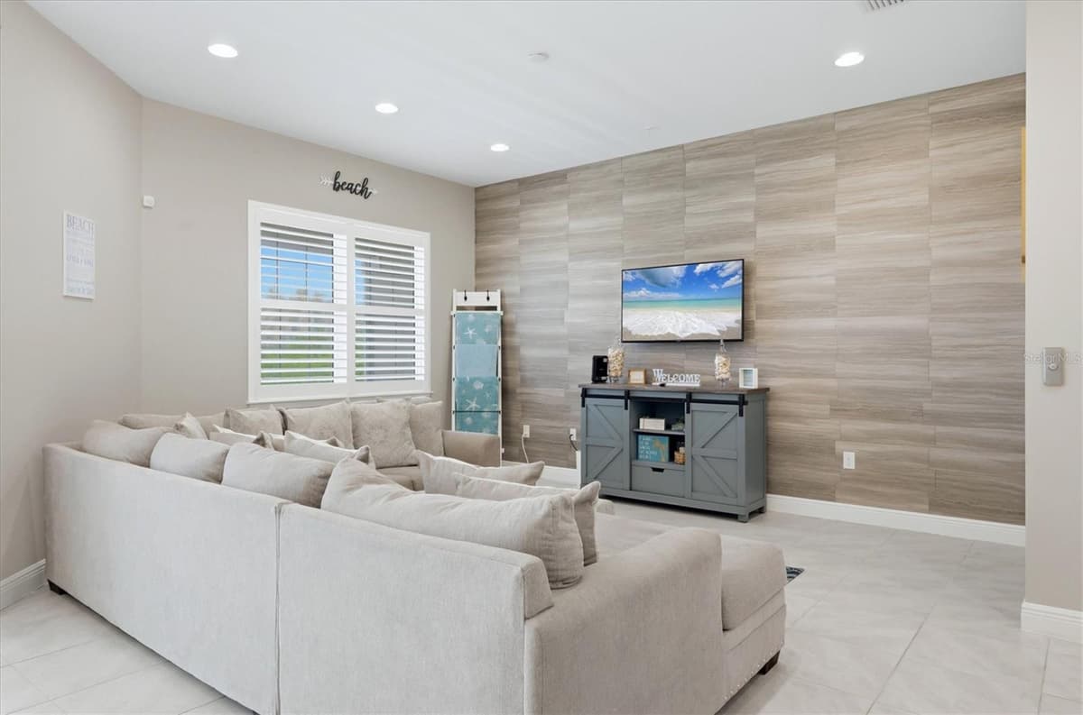 10425 PILOTHOUSE COURT — photo 5 of 57