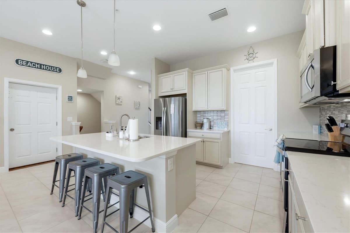10425 PILOTHOUSE COURT — photo 12 of 57