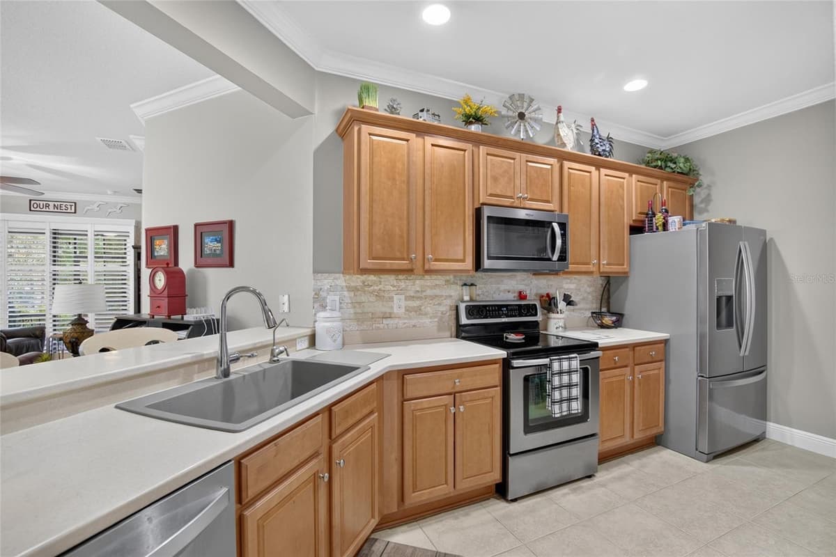 342 BLUEWATER FALLS COURT — photo 15 of 75