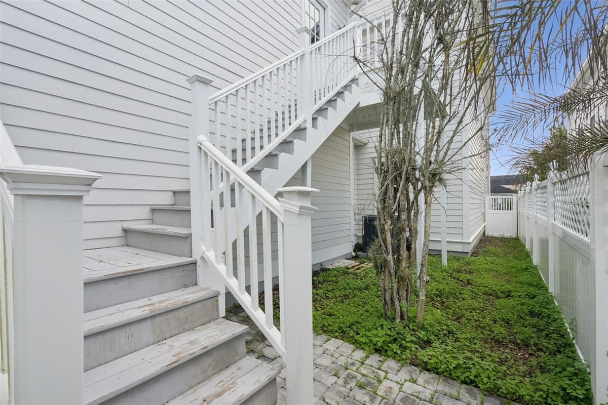 1102 GOLDENASTER COURT — photo 23 of 42