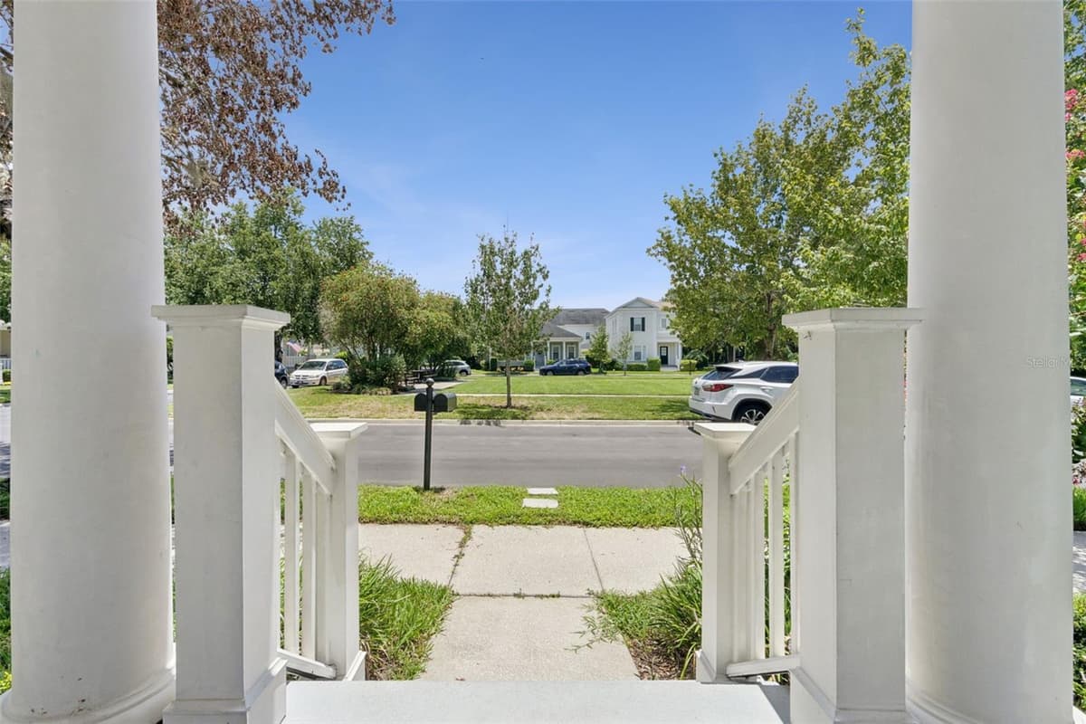 1102 GOLDENASTER COURT — photo 3 of 42