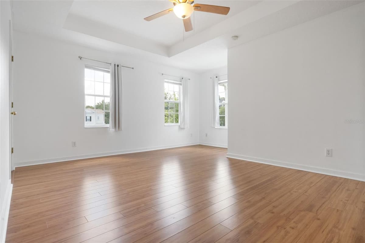 1102 GOLDENASTER COURT — photo 12 of 42