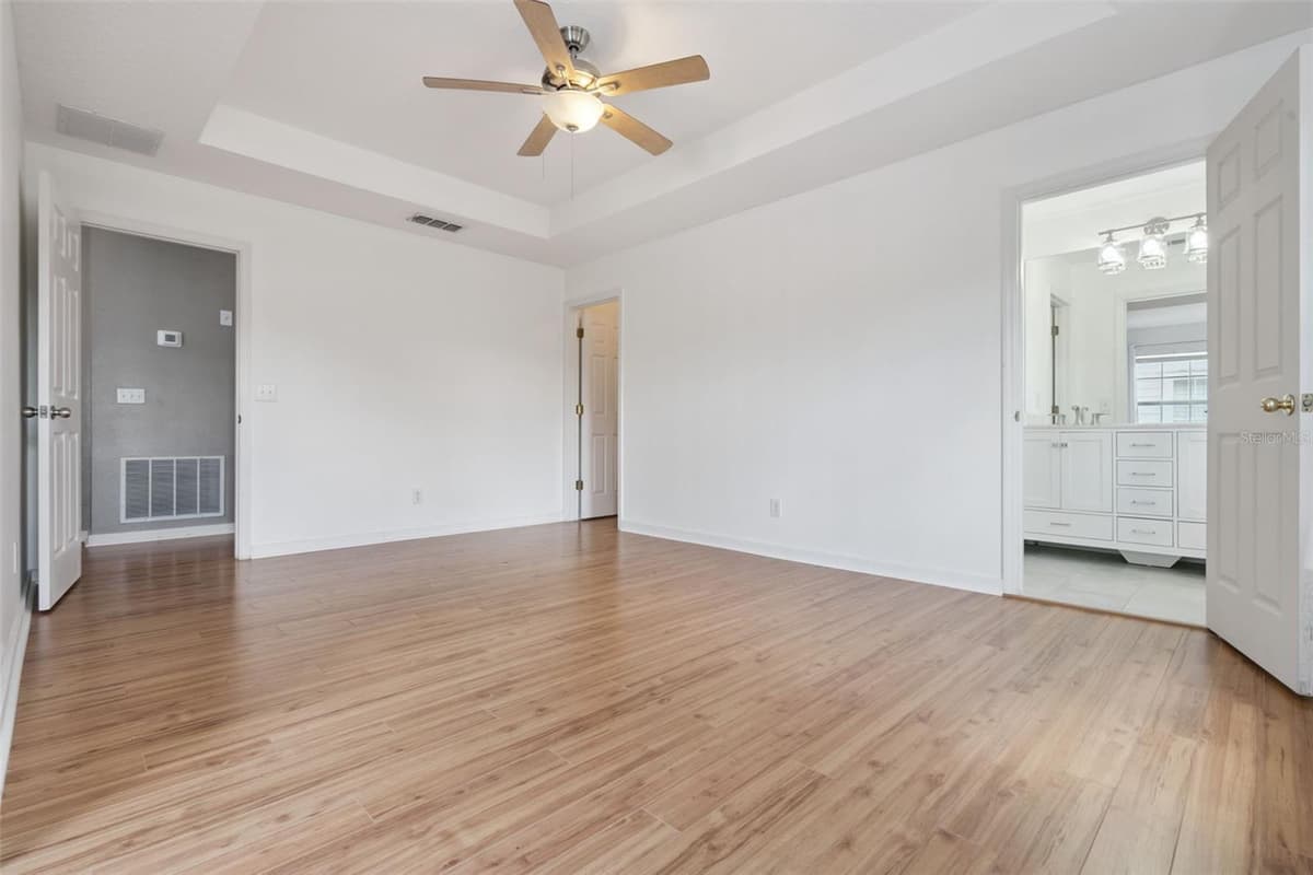 1102 GOLDENASTER COURT — photo 13 of 42