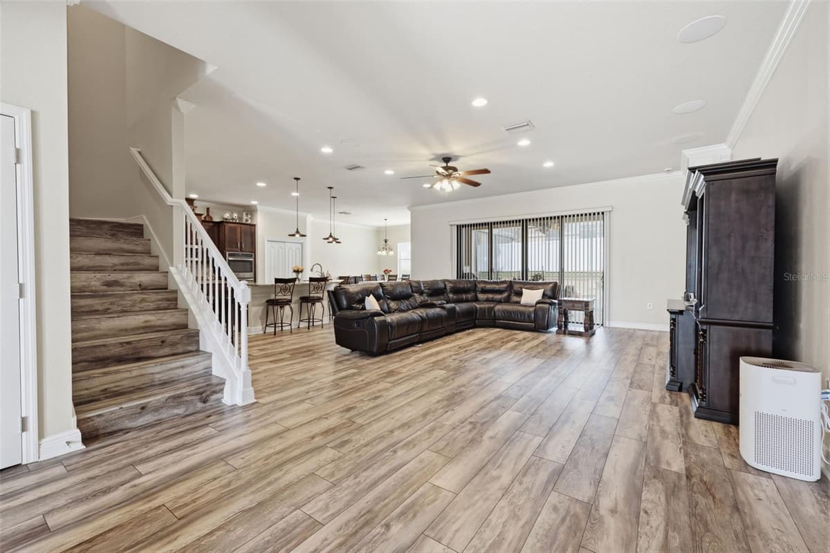 2723 COLEWOOD LANE — photo 8 of 46