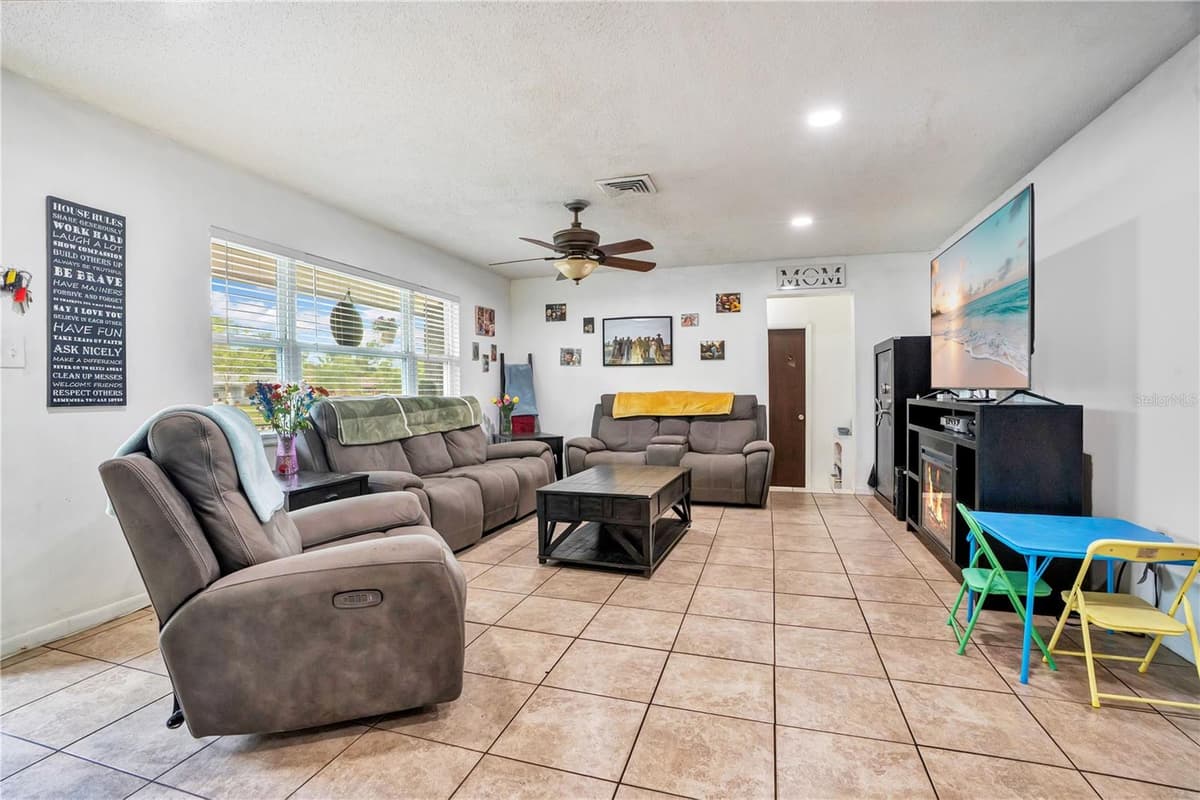 3455 TANAGER LANE — photo 5 of 31