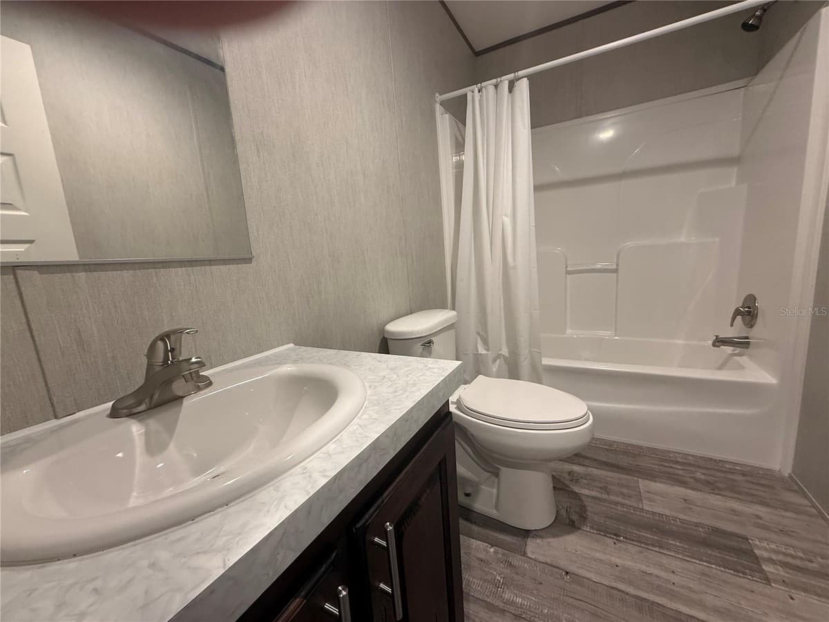 3320 ROYAL OAK DRIVE — photo 10 of 13