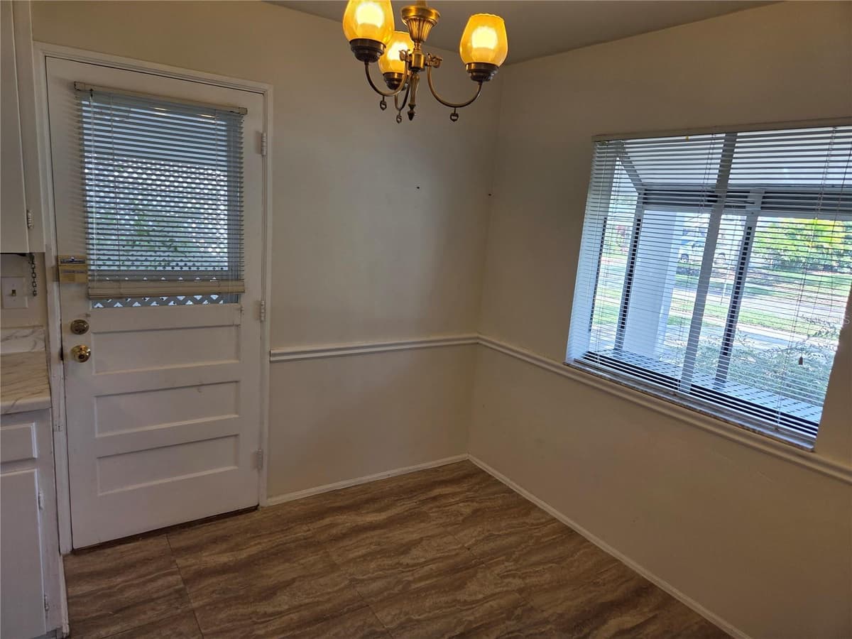 321 WILDWOOD WAY — photo 13 of 32