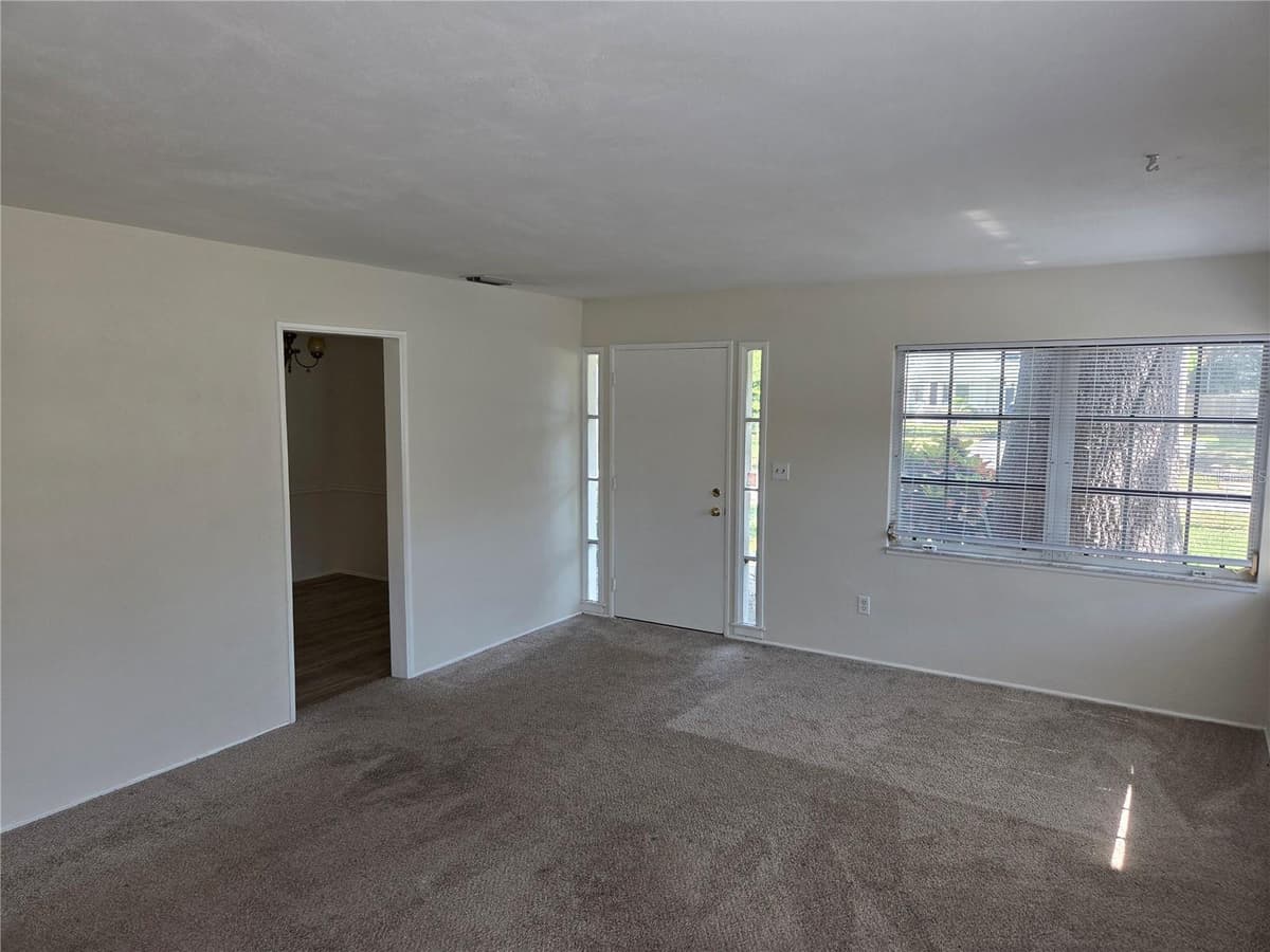 321 WILDWOOD WAY — photo 9 of 32