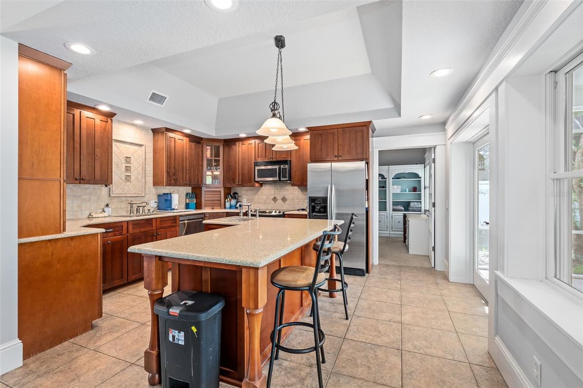 2 HICKORY LANE — photo 6 of 49