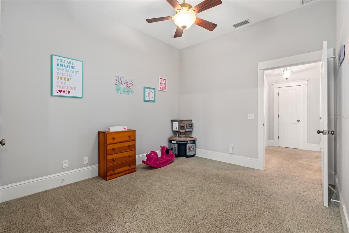 2 HICKORY LANE — photo 22 of 49