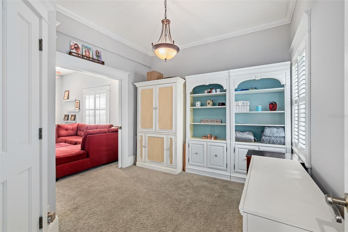2 HICKORY LANE — photo 11 of 49