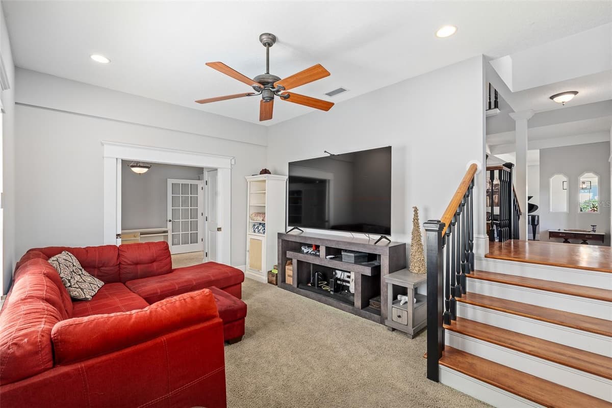 2 HICKORY LANE — photo 14 of 49