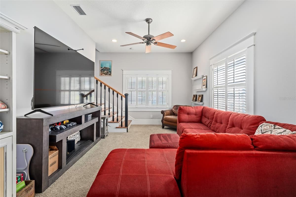 2 HICKORY LANE — photo 13 of 49