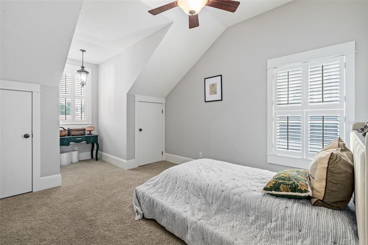2 HICKORY LANE — photo 27 of 49