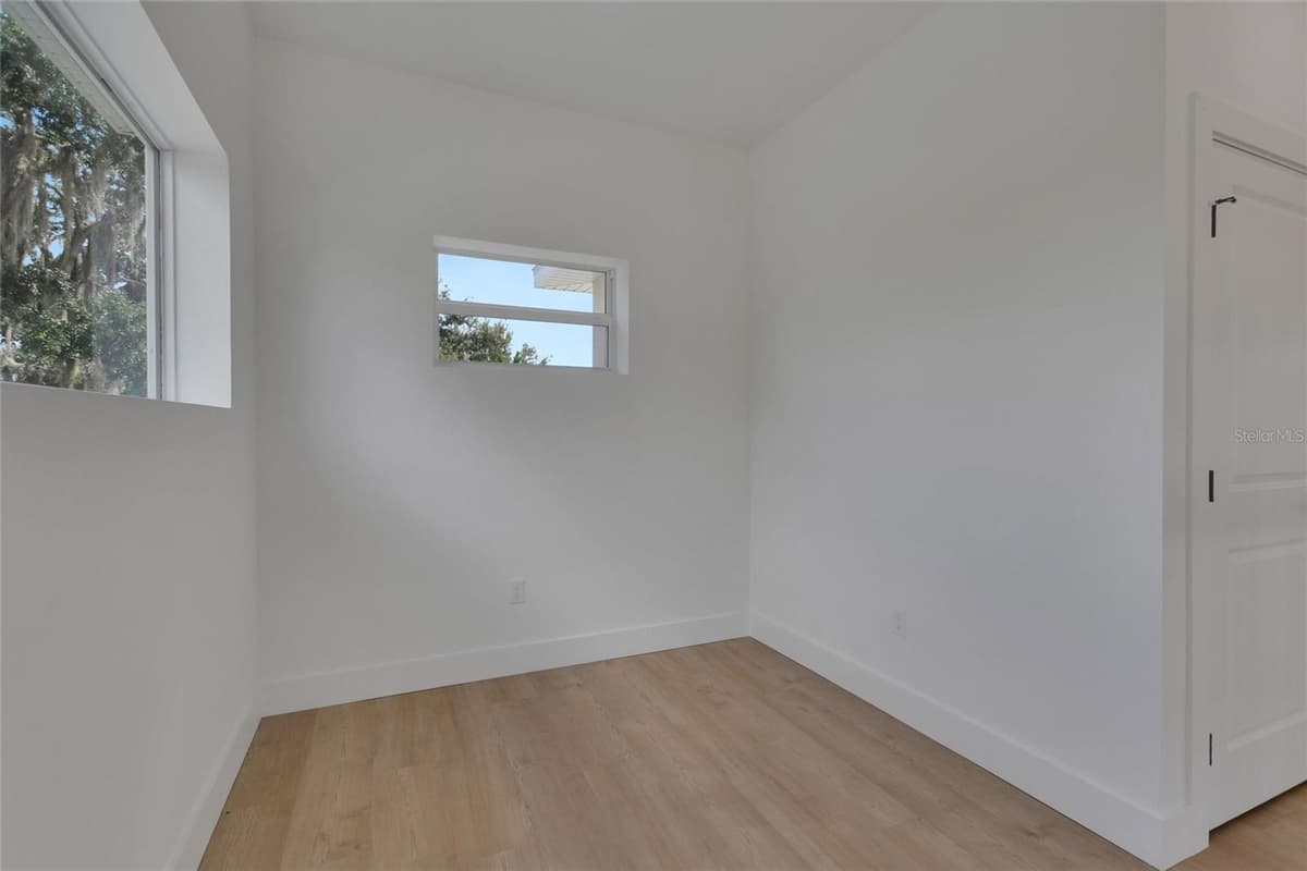 100 TUOMEY COURT — photo 32 of 48