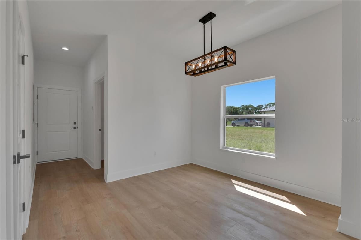 100 TUOMEY COURT — photo 33 of 48
