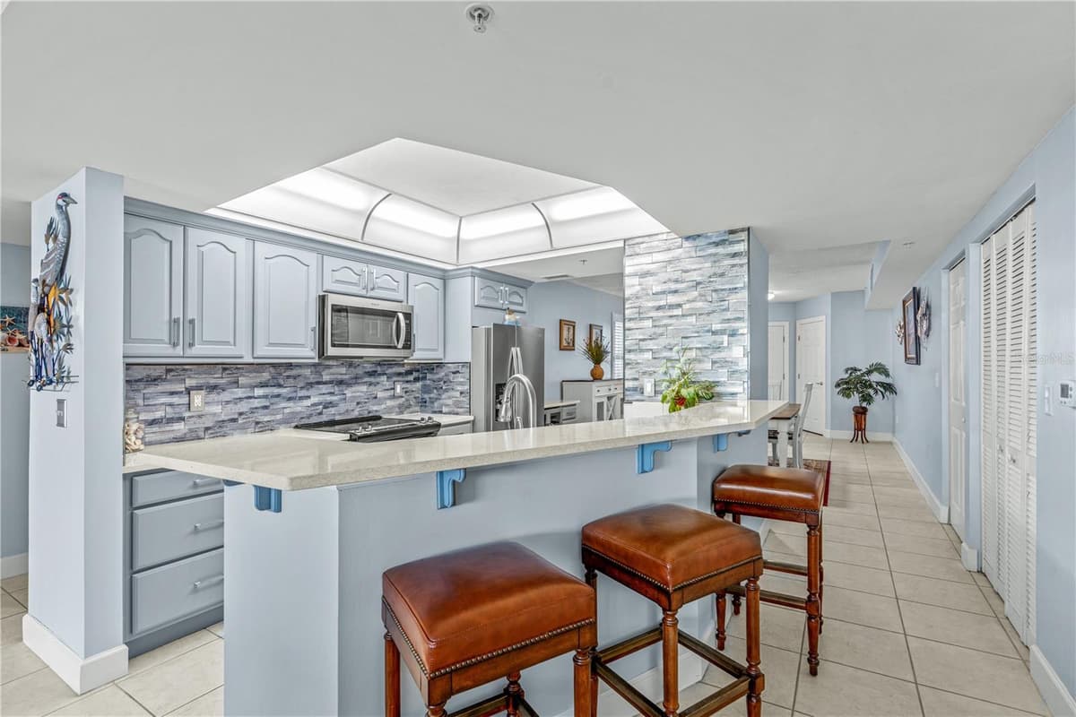 2055 ATLANTIC AVENUE — photo 15 of 51